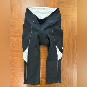 Pearl Izumi Women’s Black Cycling Capris with White Panels